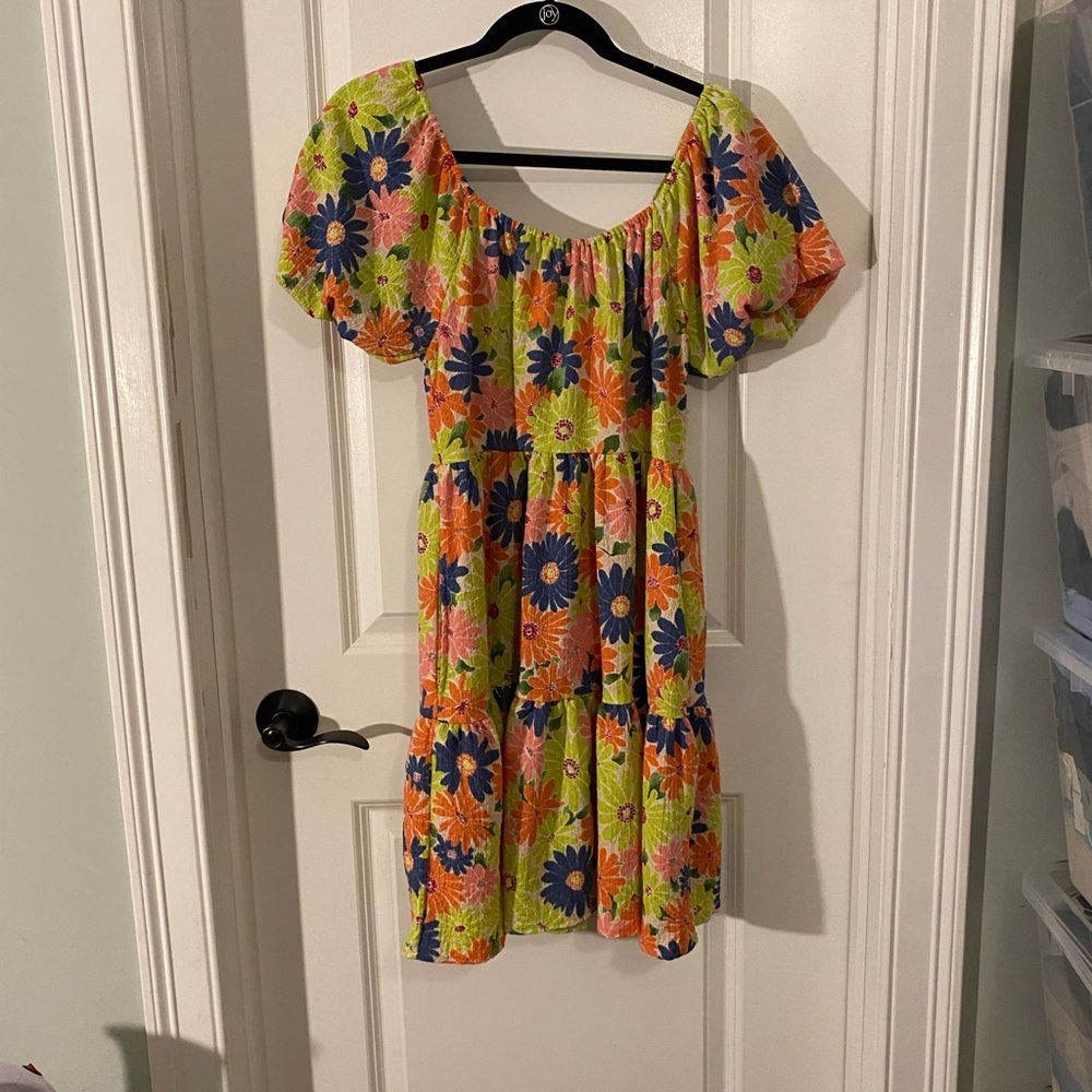 NWT easel Lime Green Floral Tiered Sundress with Puff Sleeves